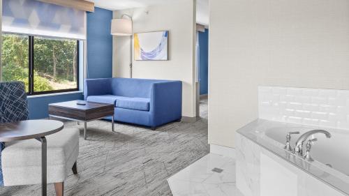 holiday inn express hotel and suites manchester airport by ihg