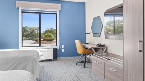 holiday inn express hotel and suites manchester airport by ihg