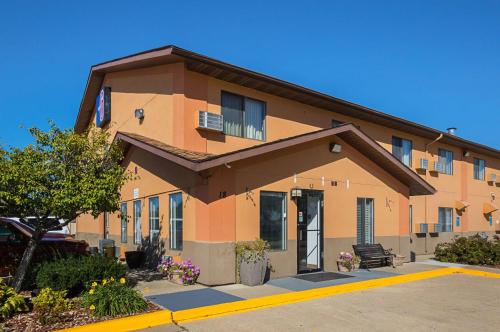 Motel 6 Marshalltown, Ia,Near Marshalltown Community College,2 star