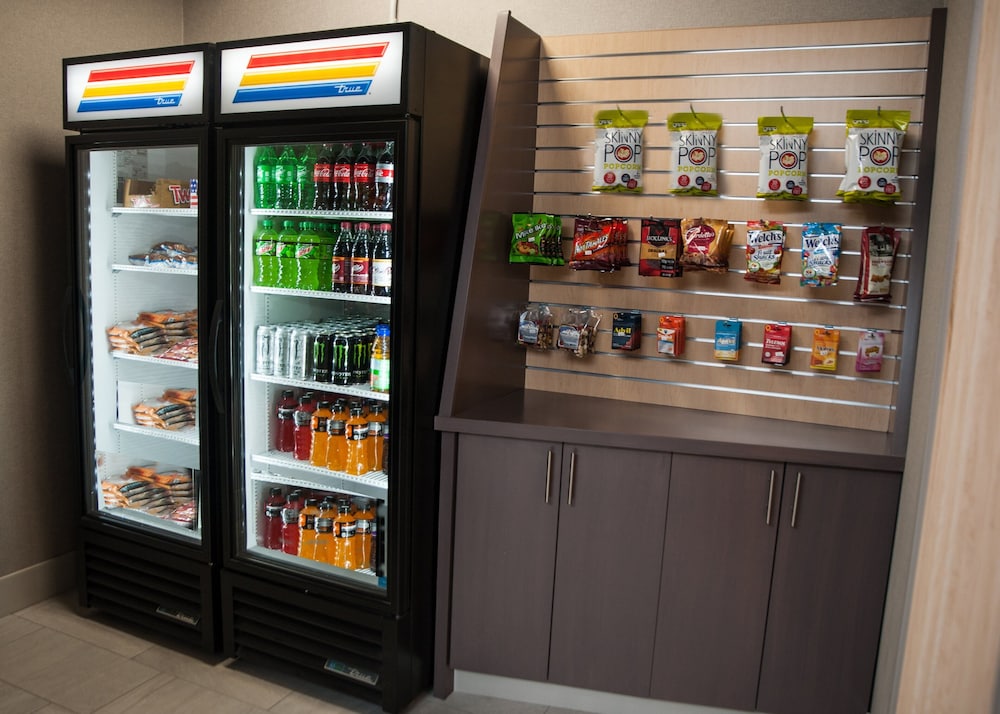 holiday inn express and suites norfolk by ihg