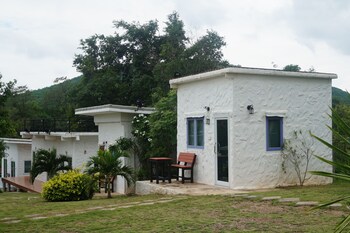 whiterock resort pakchong