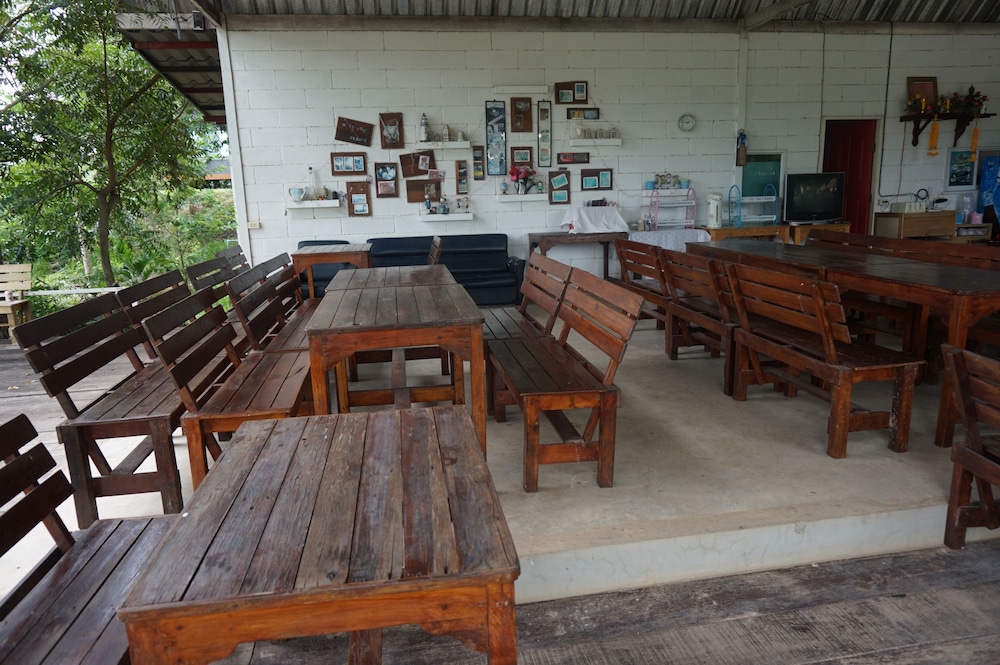 whiterock resort pakchong