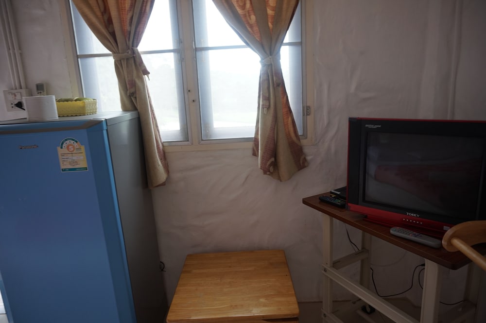 whiterock resort pakchong