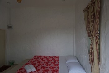 whiterock resort pakchong