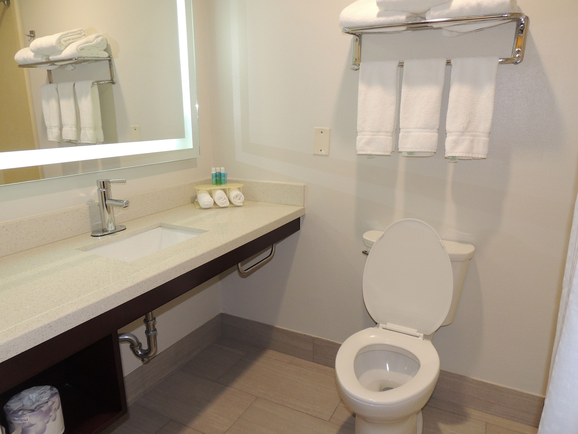 holiday inn express and suites birmingham trussville by ihg