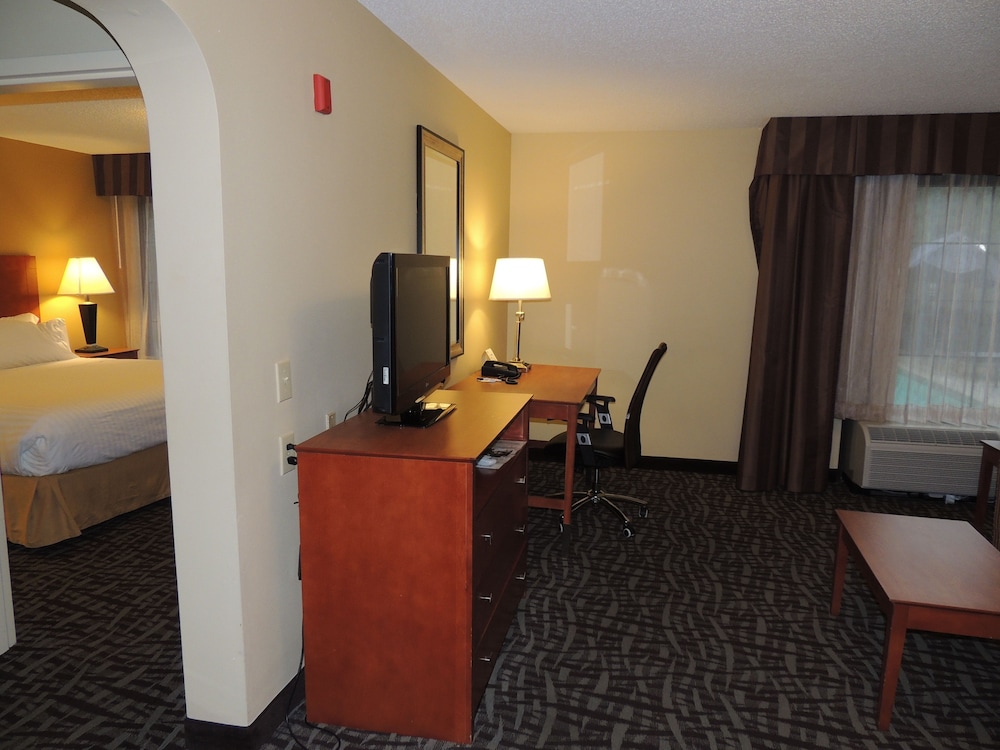 holiday inn express and suites birmingham trussville by ihg