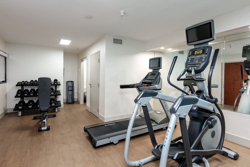 holiday inn express and suites milton east i 10 by ihg