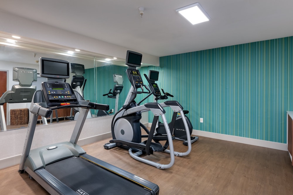 holiday inn express and suites milton east i 10 by ihg