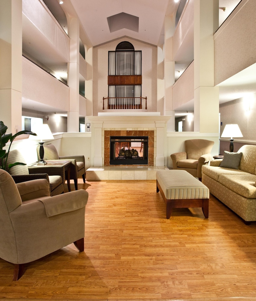 holiday inn express and suites milton east i 10 by ihg
