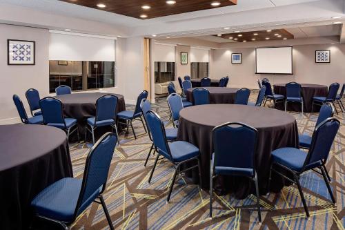 holiday inn express harrisburg east by ihg