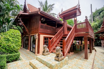 royal thai villas phuket