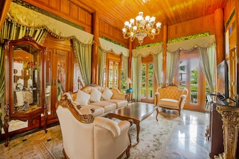 royal thai villas phuket