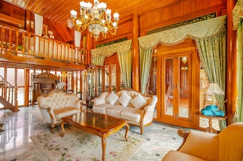 royal thai villas phuket