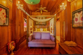 royal thai villas phuket