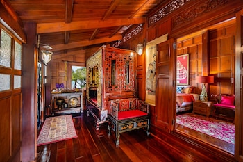 royal thai villas phuket