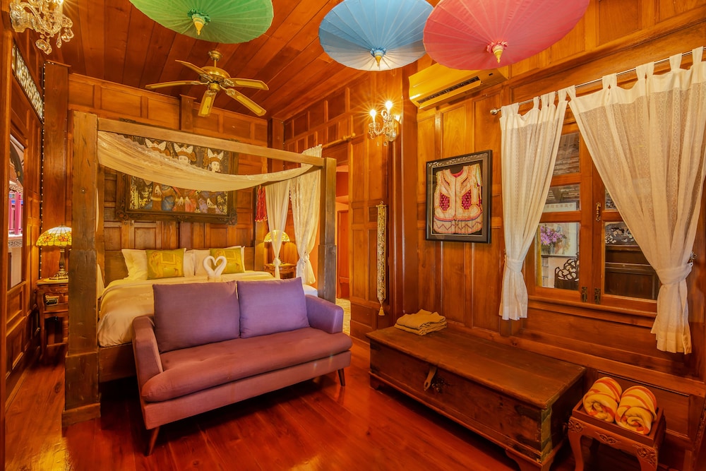 royal thai villas phuket