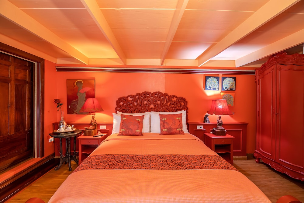 royal thai villas phuket
