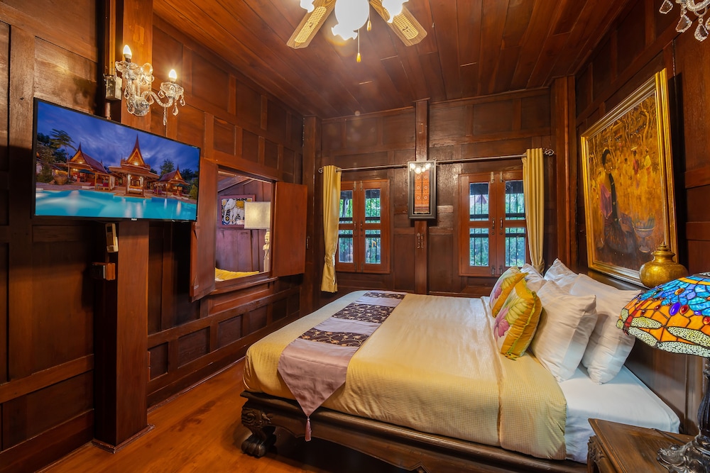 royal thai villas phuket
