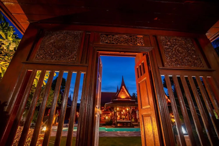 royal thai villas phuket