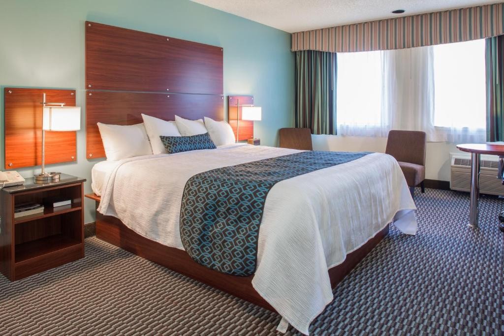 Hotel Mira Vista,Concord>>Berkeley,2 star