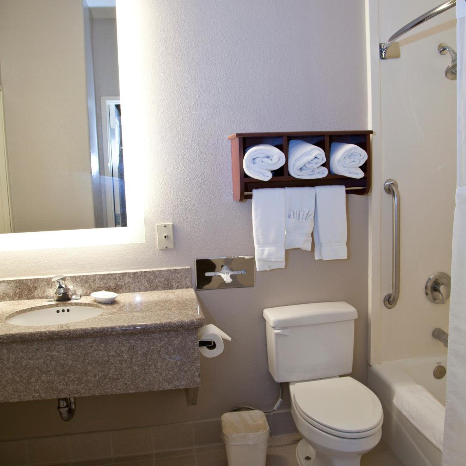 holiday inn express and suites san pablo richmond area