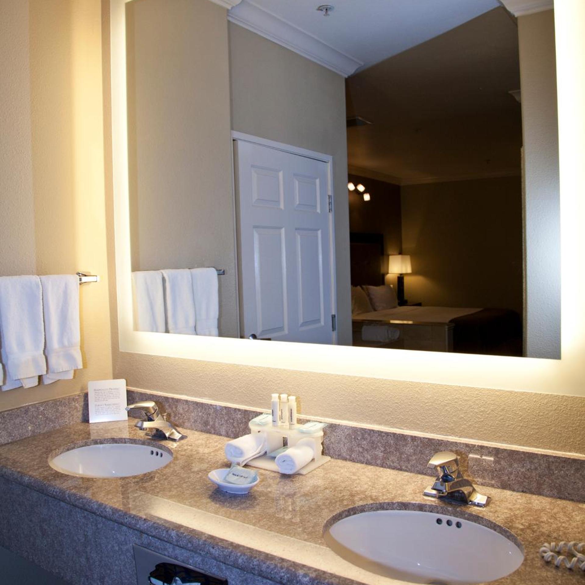 holiday inn express and suites san pablo richmond area