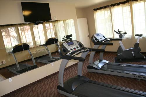 holiday inn express and suites san pablo richmond area