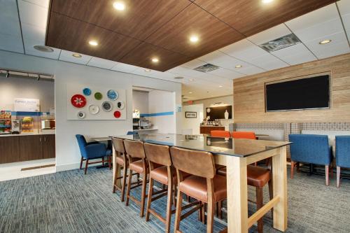holiday inn express poughkeepsie by ihg