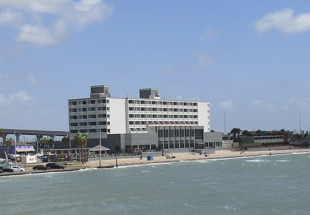 doubletree by hilton corpus christi beachfront