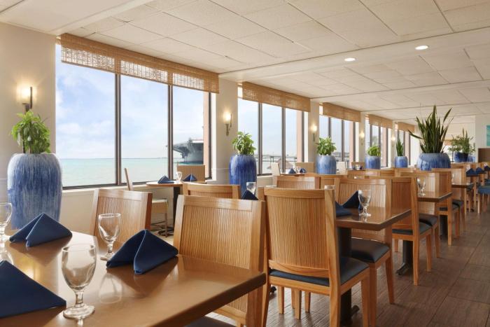 doubletree by hilton corpus christi beachfront