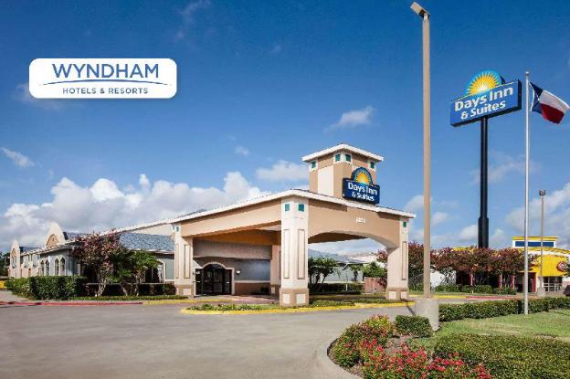 days inn and suites by wyndham corpus christi central