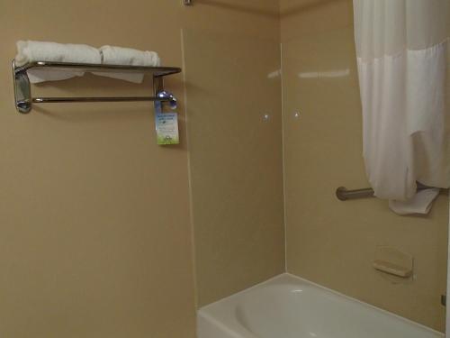 days inn and suites by wyndham corpus christi central