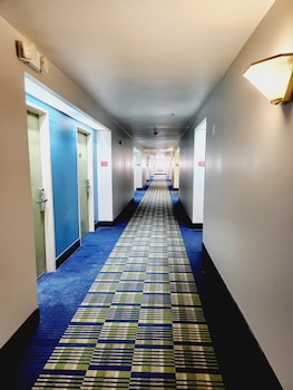 days inn and suites by wyndham corpus christi central