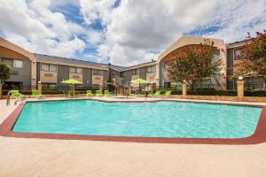 days inn and suites by wyndham corpus christi central