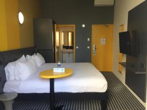 ibis styles marseille vieux port hotel adults only