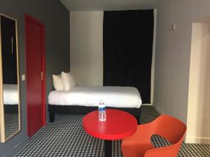 ibis styles marseille vieux port hotel adults only