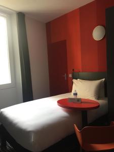 ibis styles marseille vieux port hotel adults only