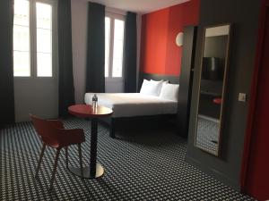 ibis styles marseille vieux port hotel adults only