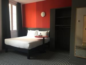 ibis styles marseille vieux port hotel adults only