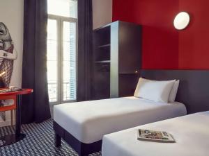 ibis styles marseille vieux port hotel adults only
