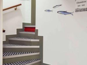 ibis styles marseille vieux port hotel adults only