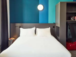 ibis styles marseille vieux port hotel adults only