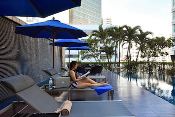 hilton bangkok grande asoke