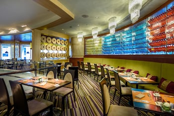hilton bangkok grande asoke