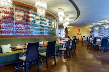 hilton bangkok grande asoke