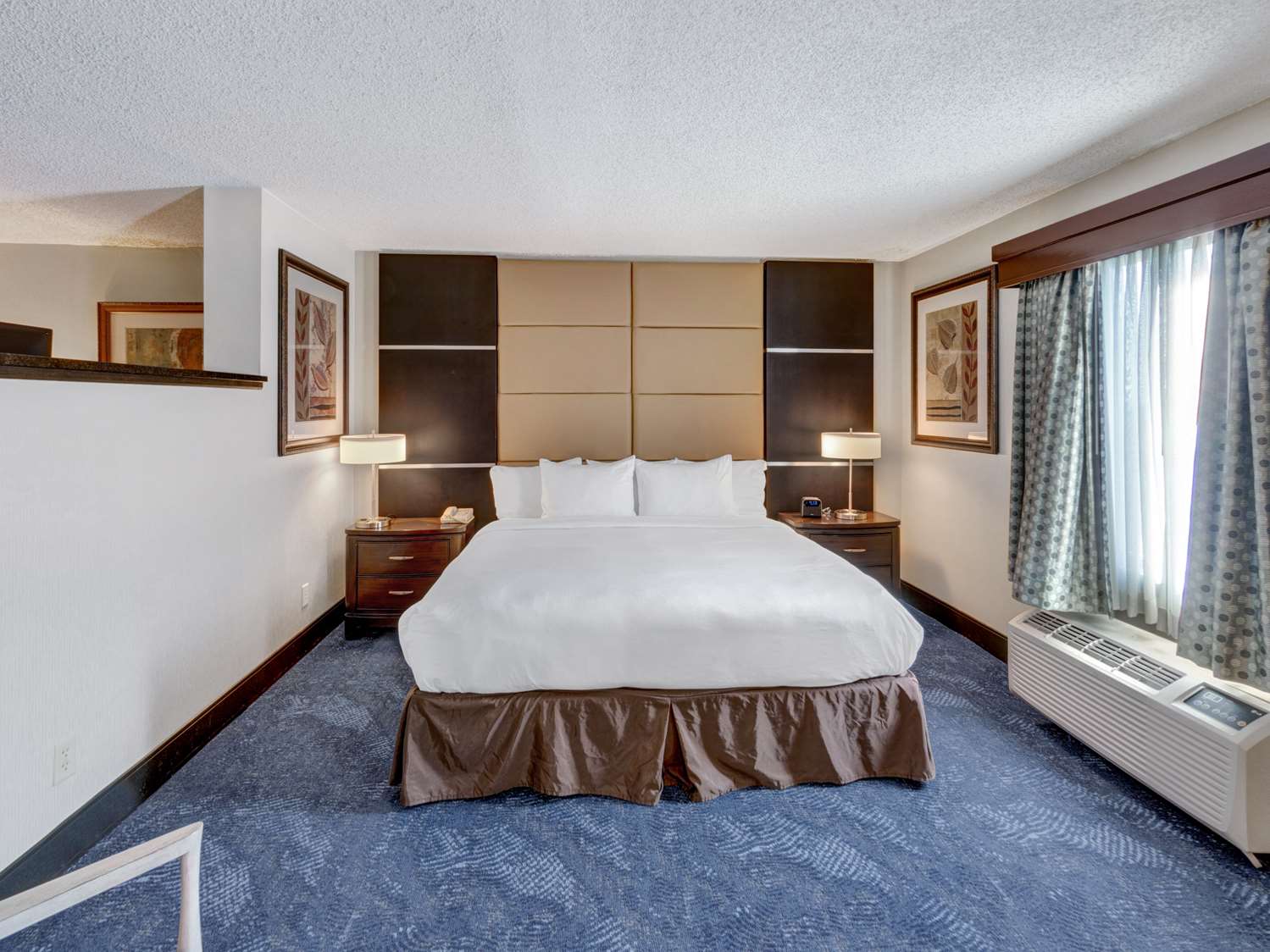 doubletree by hilton hotel wichita airport