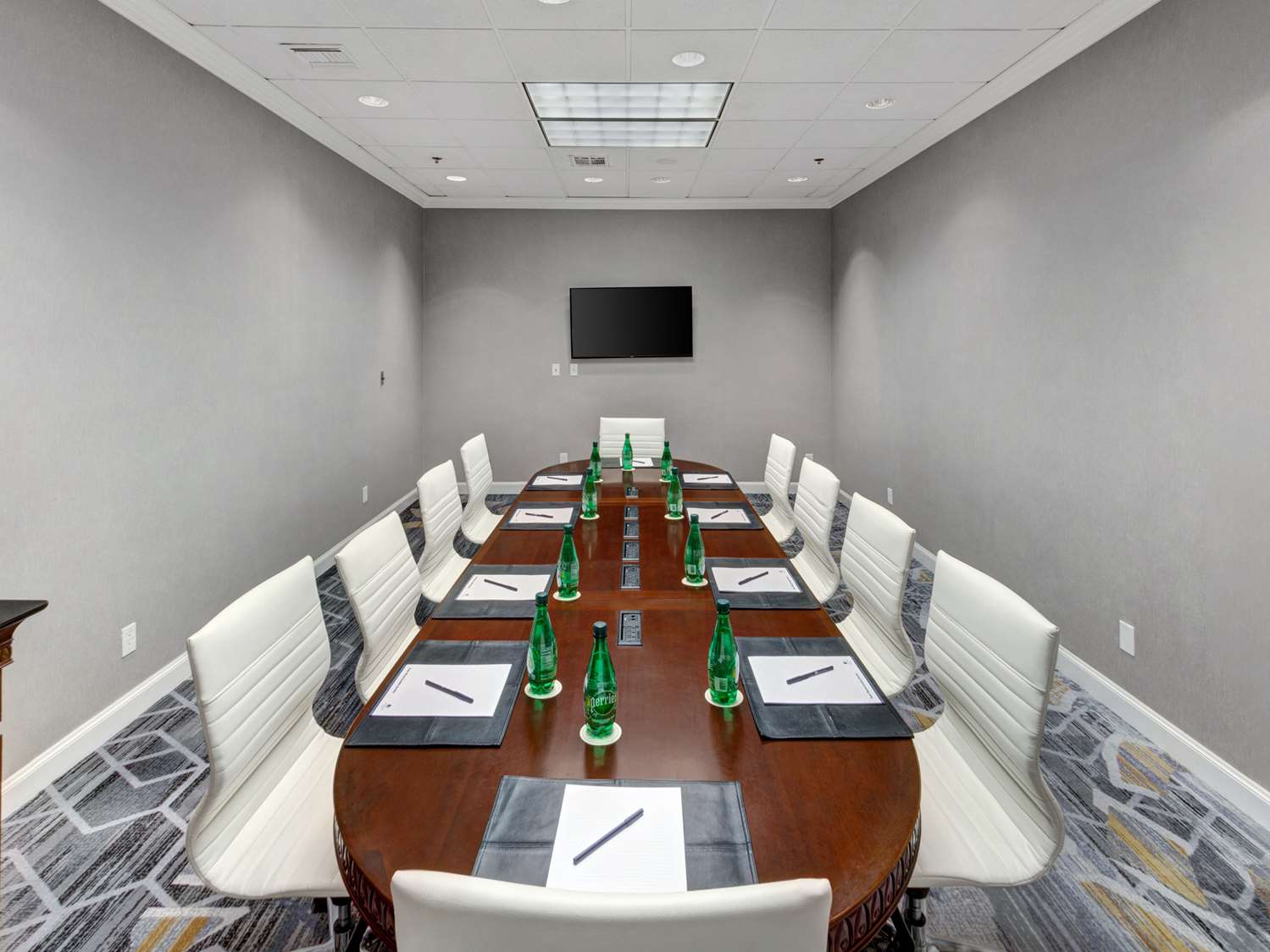 doubletree by hilton hotel wichita airport