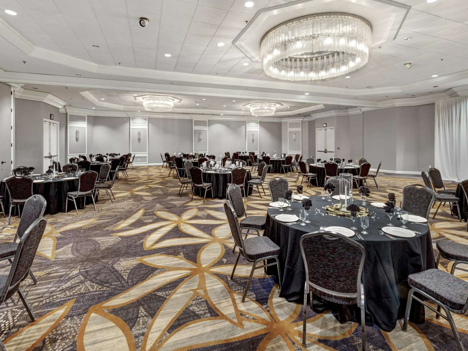 doubletree by hilton hotel wichita airport
