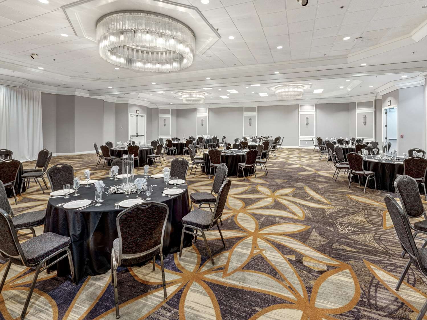 doubletree by hilton hotel wichita airport