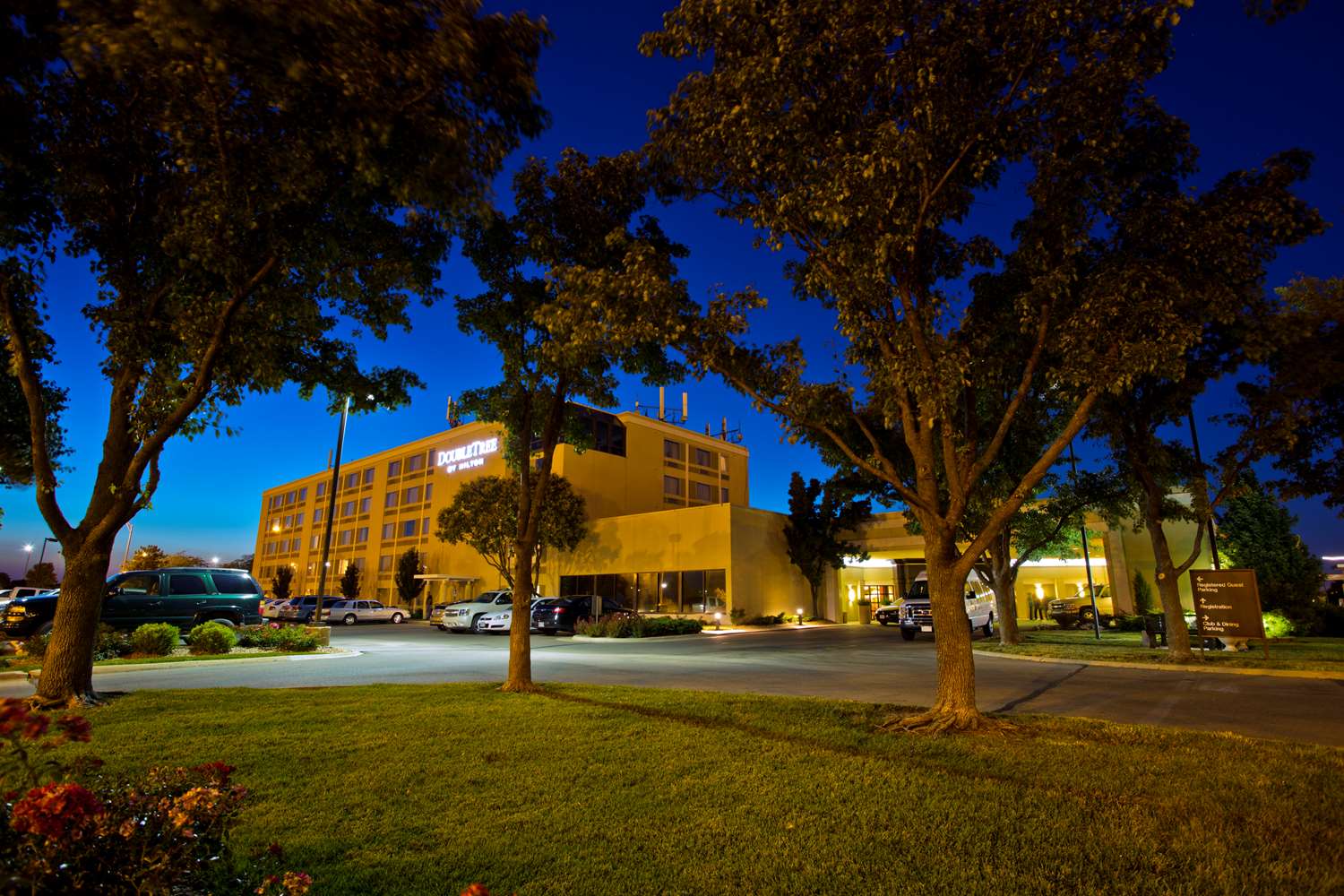 doubletree by hilton hotel wichita airport